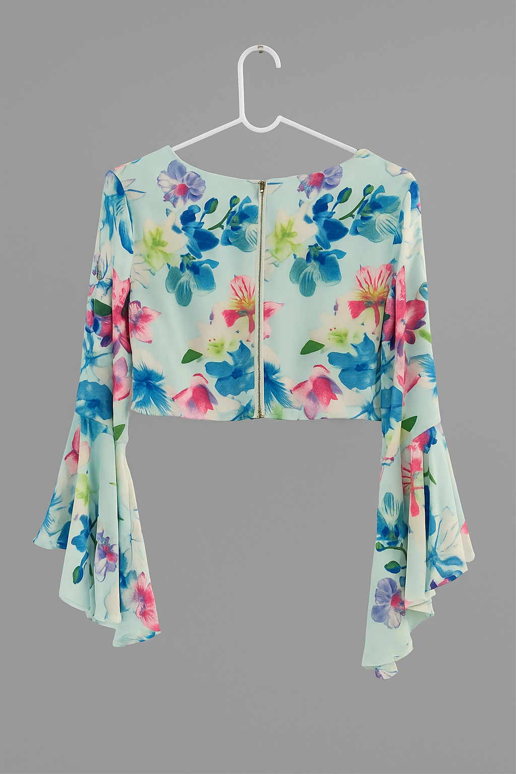 Blusa de manga larga con escote