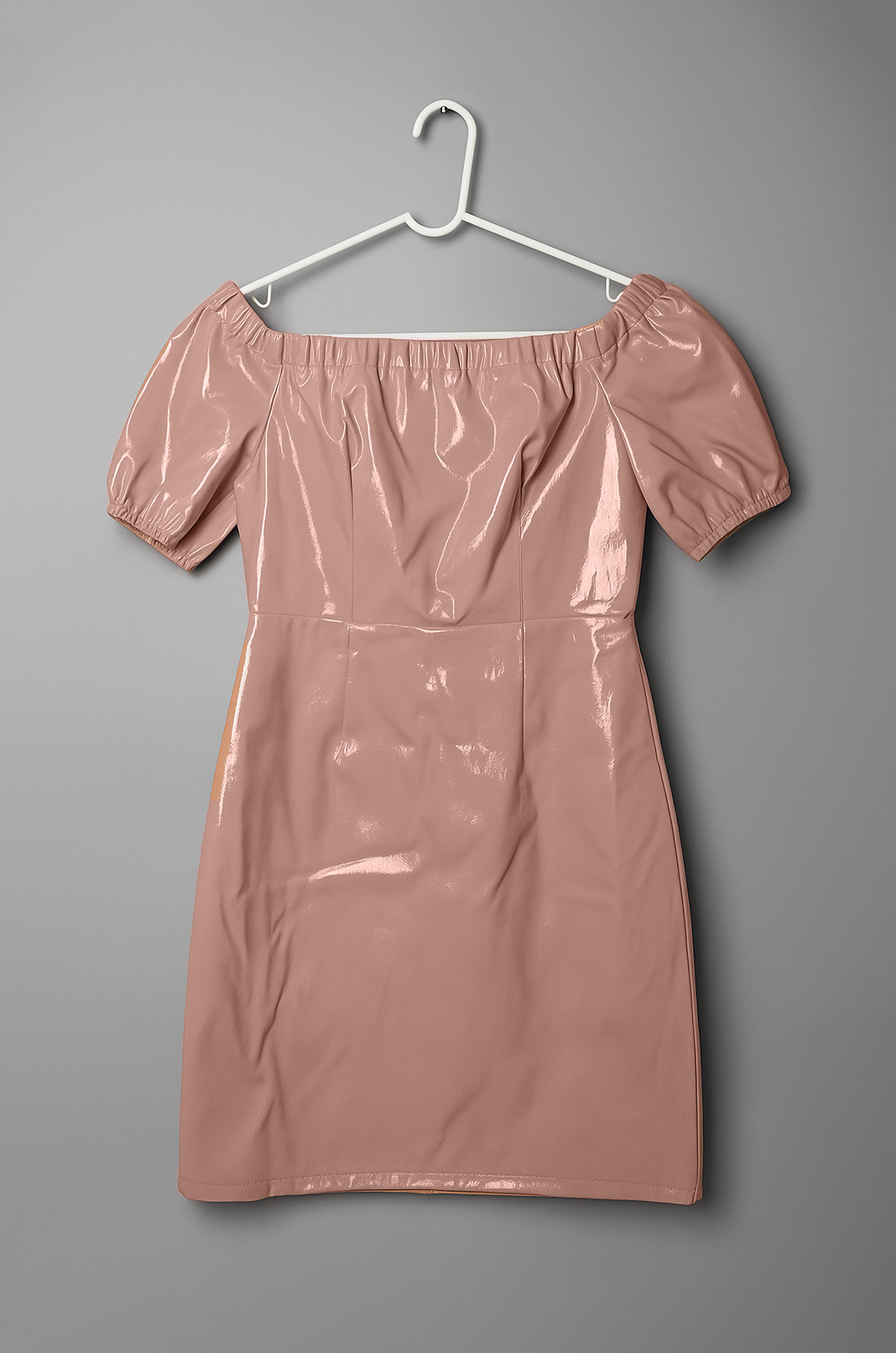 Vestido de cuero sintético